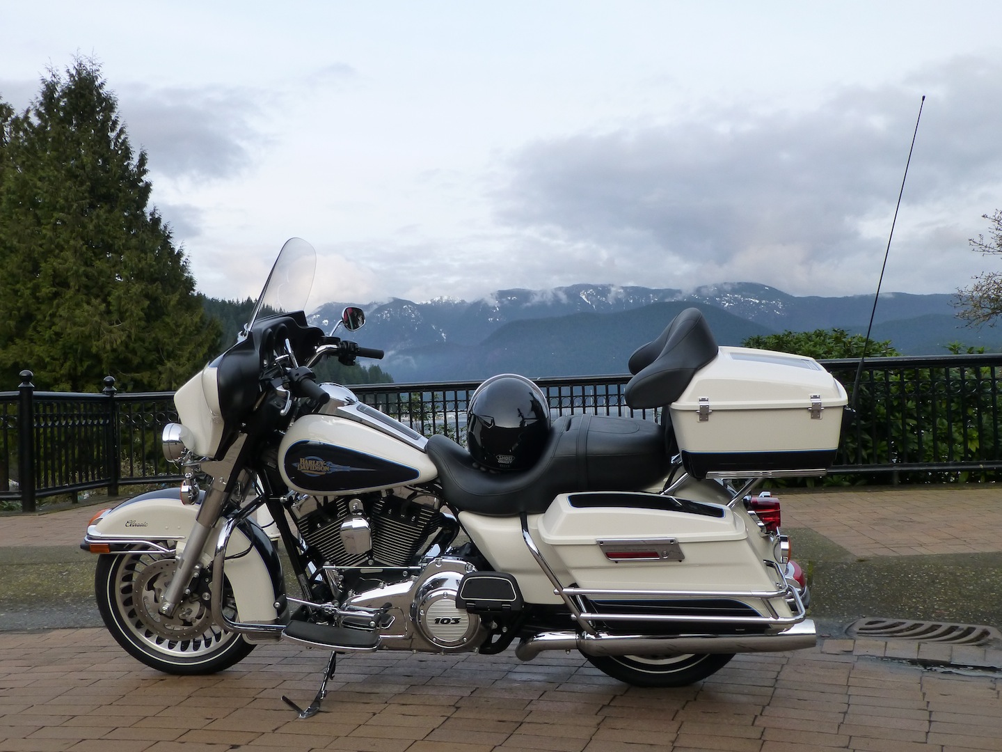 2012 Harley-Davidson FLHTC Electra Glide Classic